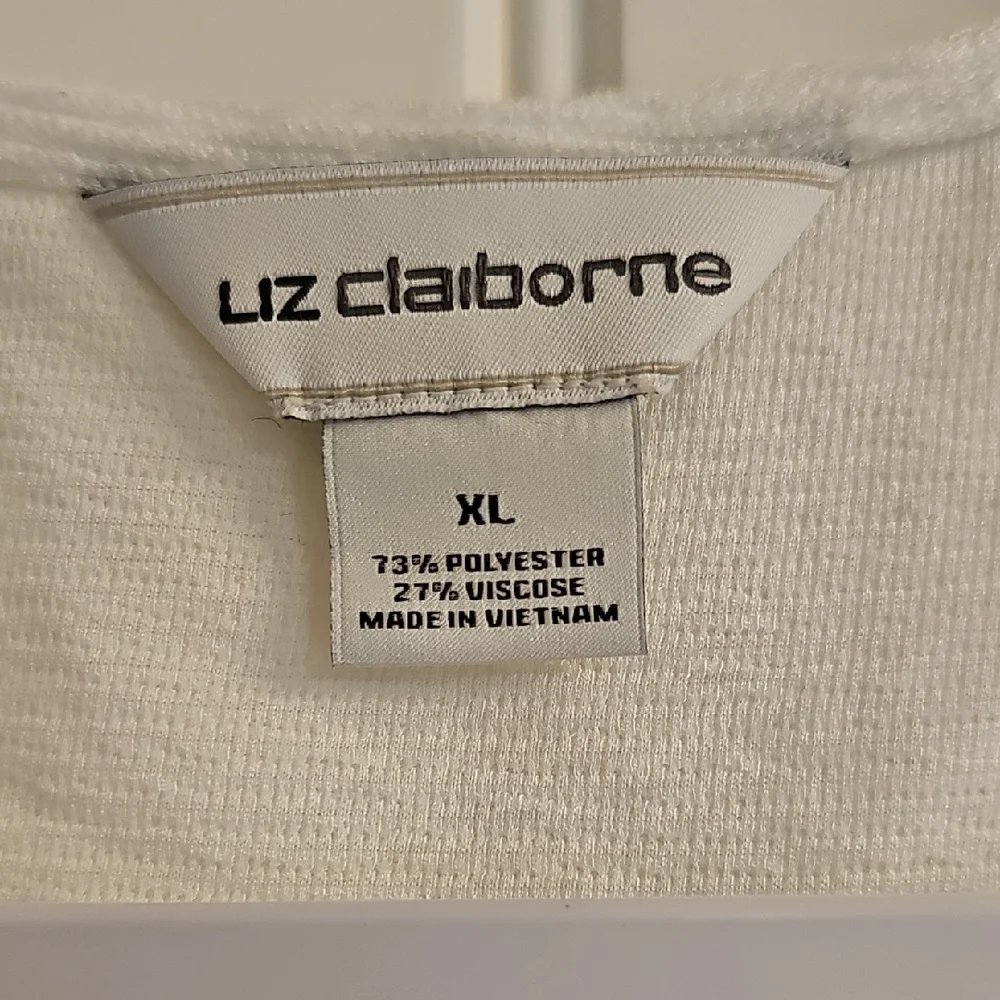 LC Lauren Conrad Off White Button-Front Tank Top - Picture 2 of 3